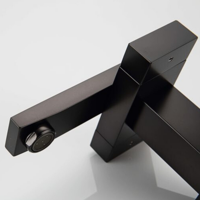 UPC Black Deris Series Faucet – Widespread, Drain Included